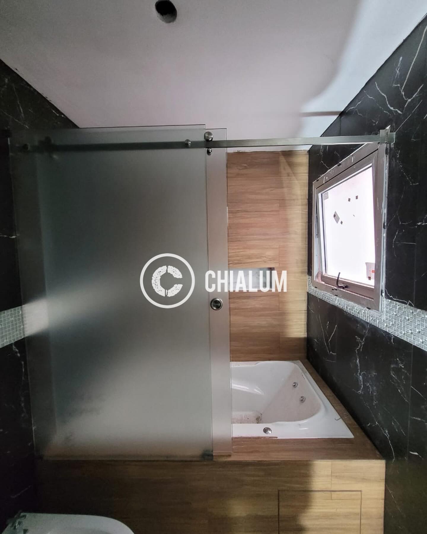 Sistema acero con vinilo para jacuzzi